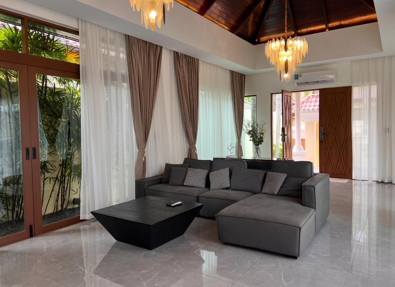 Ocean Bang Tao Villa